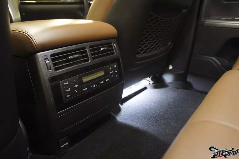 Toyota LandCruiser 200. Шумоизоляция и аудиосистема - 2