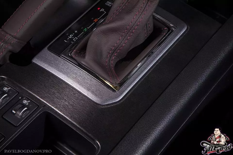 Пошив салона Toyota LandCruiser Prado