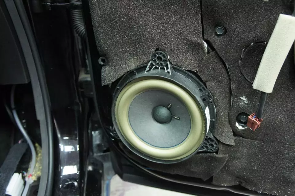 Акустика Bose в infiniti. Без слёз не взглянешь.
