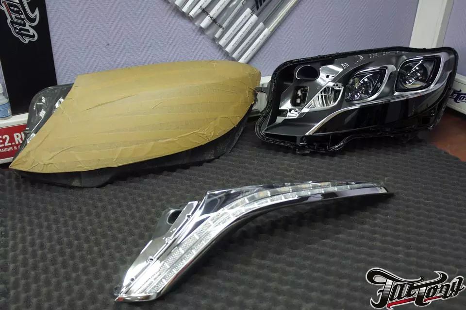 Mercedes S63 AMG (w222). Окрас масок фар в черный глянец. Окрас выхлопных насадок.